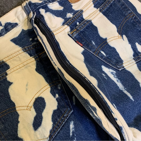 Womans Levis High Waisted Bleached Jeans - Picture 12 of 12